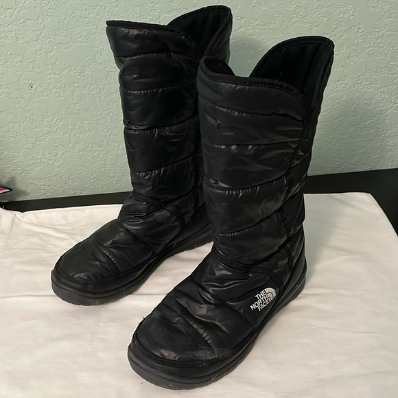 The North Face black boots size 8 - Picture 1 of 8